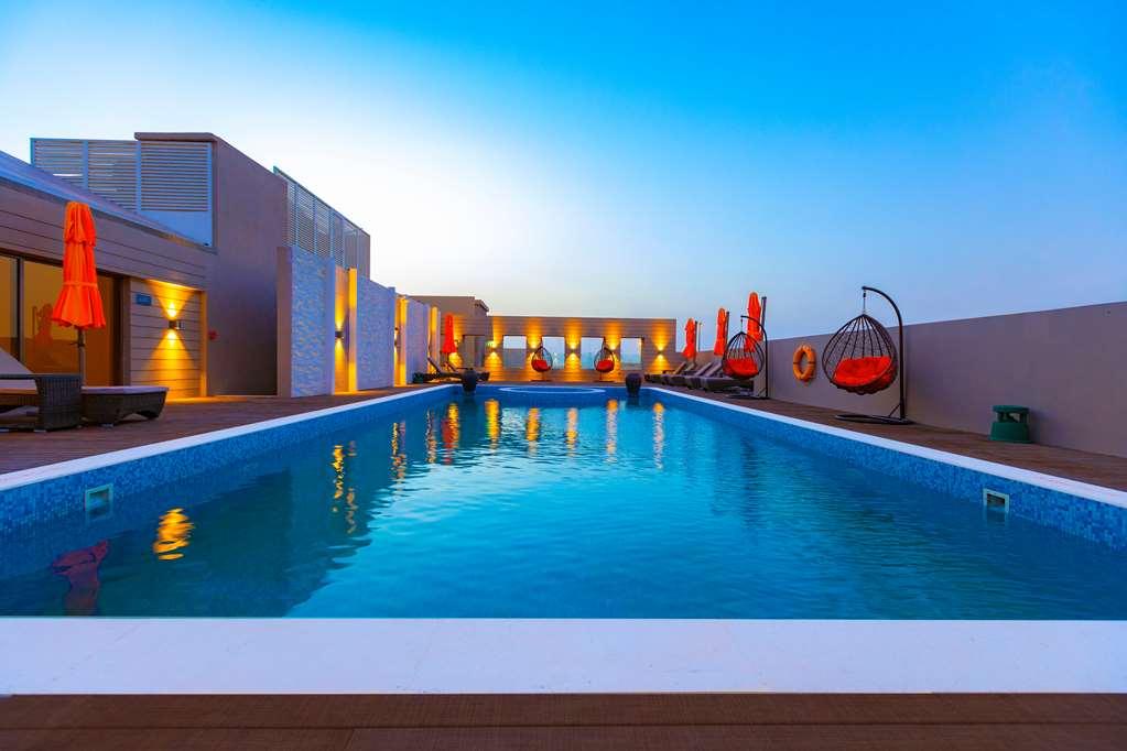 Four Points By Sheraton Production City, Dubai Eksteriør bilde
