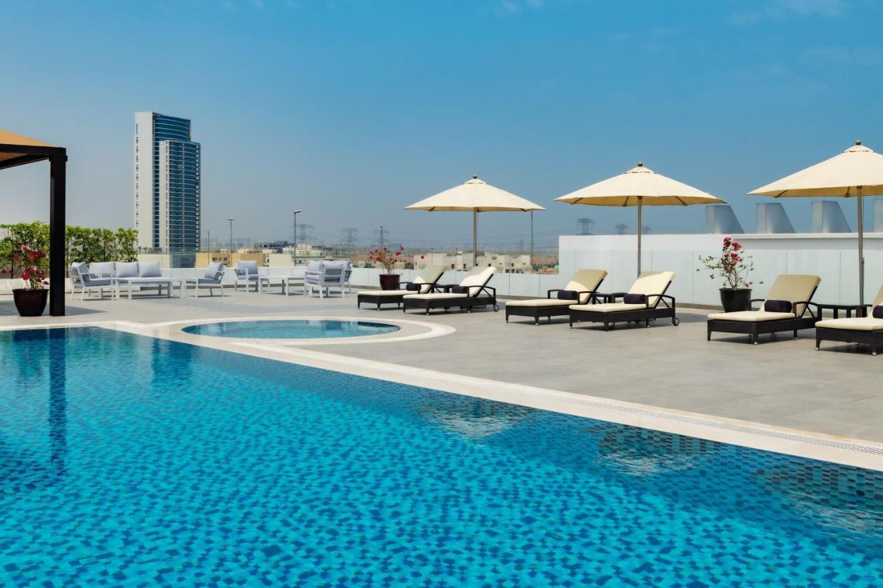 Four Points By Sheraton Production City, Dubai Eksteriør bilde